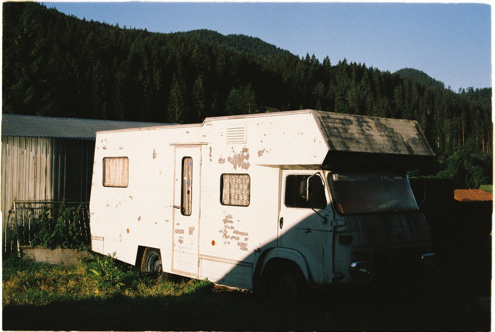 Rusty Caravan - 35mm analog photo