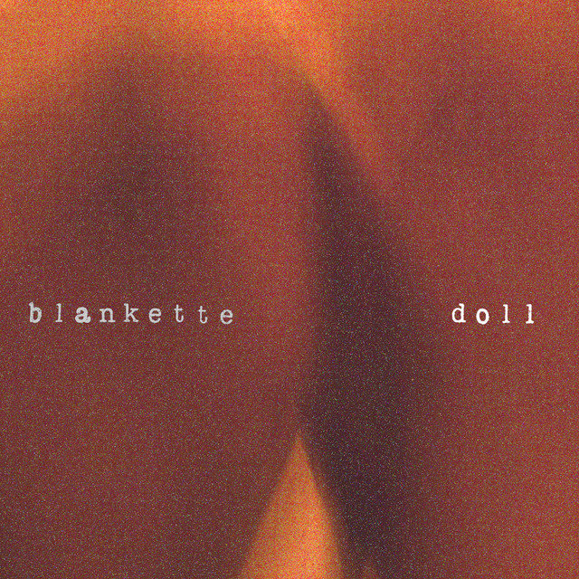 Single: blankette – clothes