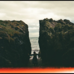 Single: Laura Ampersand – Middle